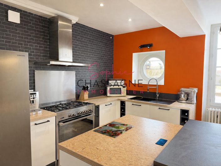 Image No.7-6 Bed House for sale