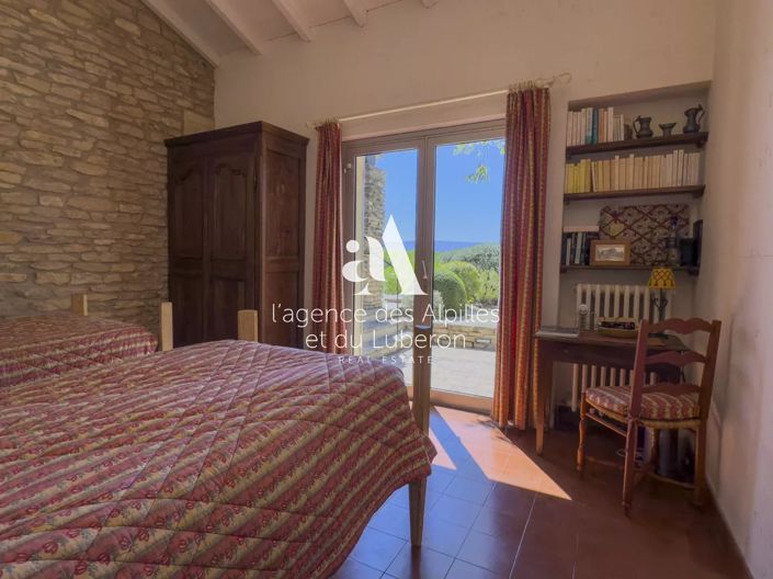 Image No.12-5 Bed House for sale