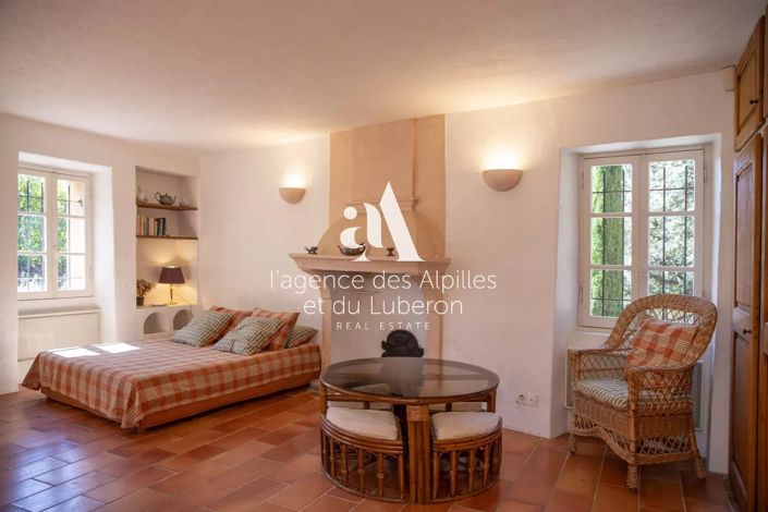 Image No.15-5 Bed House for sale