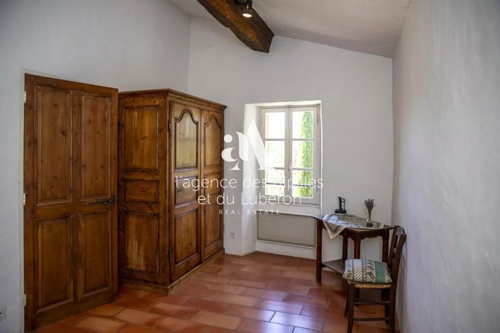 Image No.17-5 Bed House for sale