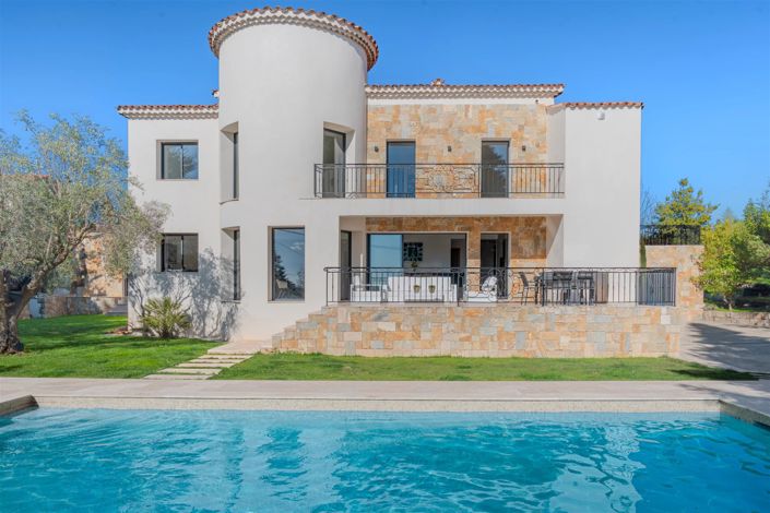 Image No.2-Maison de 5 chambres à vendre à Châteauneuf-Grasse