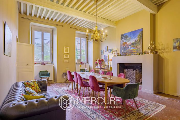 Image No.8-5 Bed House for sale