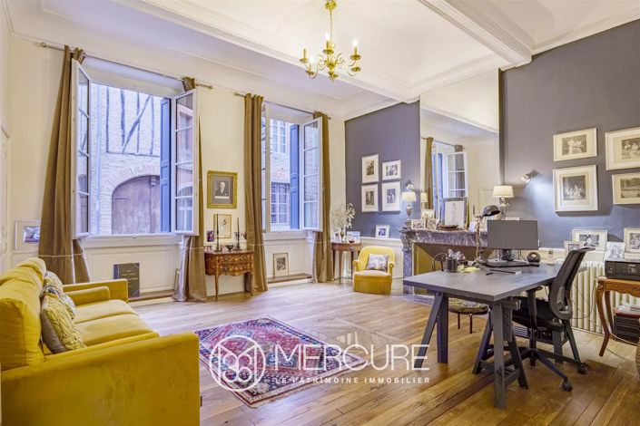 Image No.8-5 Bed House for sale