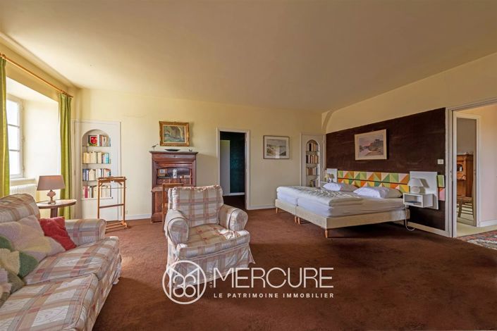 Image No.7-5 Bed House for sale