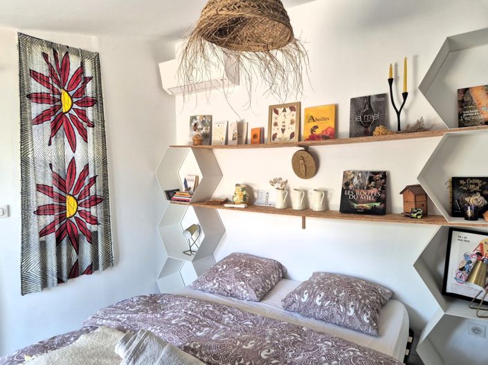 Image No.15-6 Bed House for sale