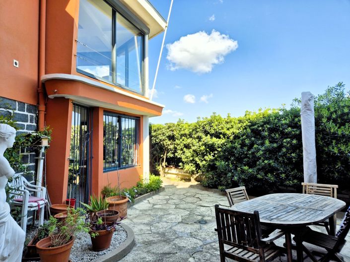Image No.30-6 Bed House for sale