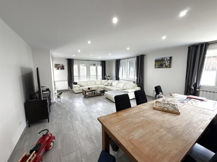 Image No.5-4 Bed House for sale