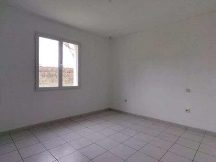 Image No.6-2 Bed House for sale