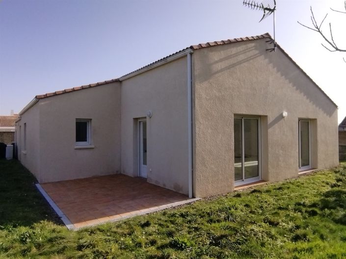 Image No.8-2 Bed House for sale