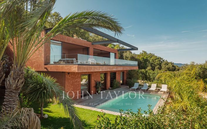 Image No.2-5 Bed House for sale