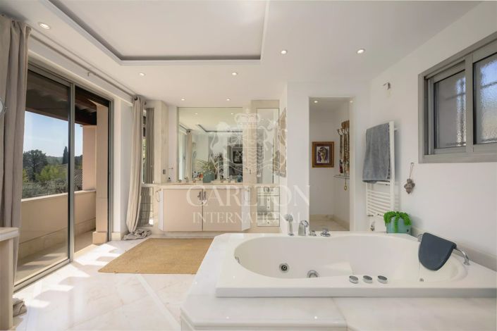 Image No.10-4 Bed House for sale