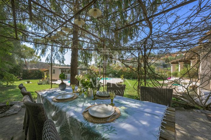 Image No.12-4 Bed House for sale