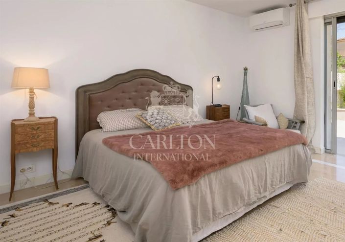 Image No.15-4 Bed House for sale