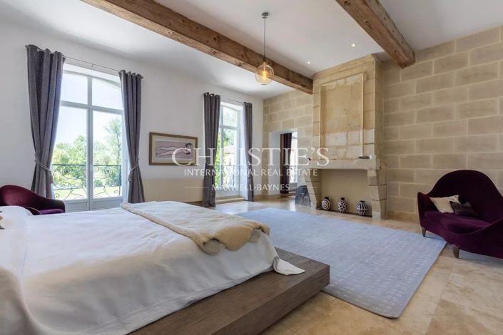 Image No.15-5 Bed Property for sale