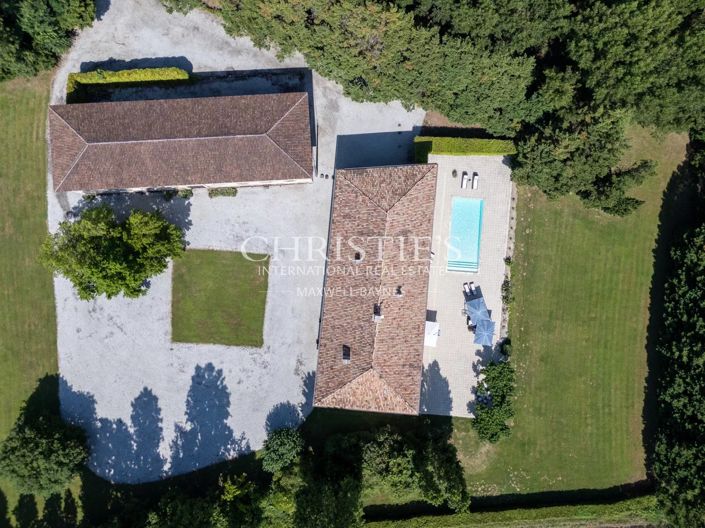 Image No.23-5 Bed Property for sale
