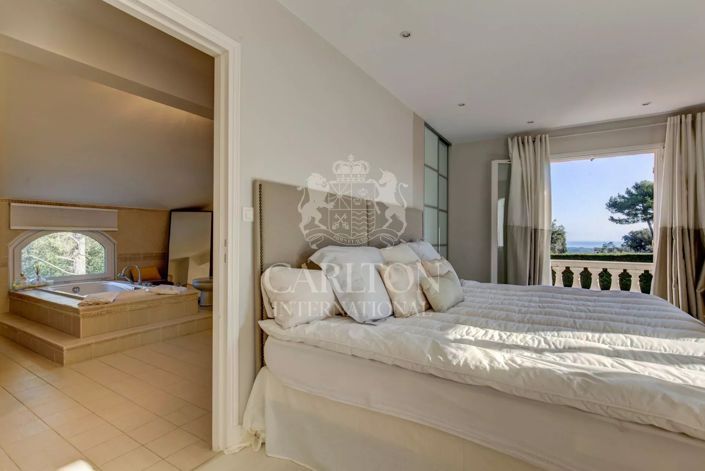 Image No.12-4 Bed House for sale