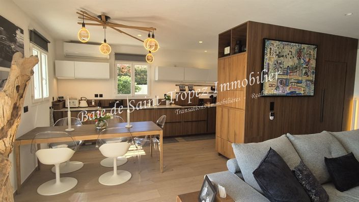 Image No.10-4 Bed House for sale