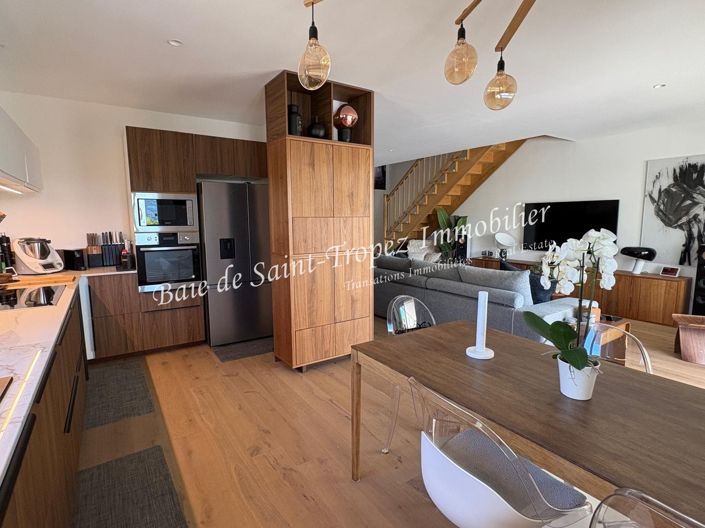 Image No.9-4 Bed House for sale