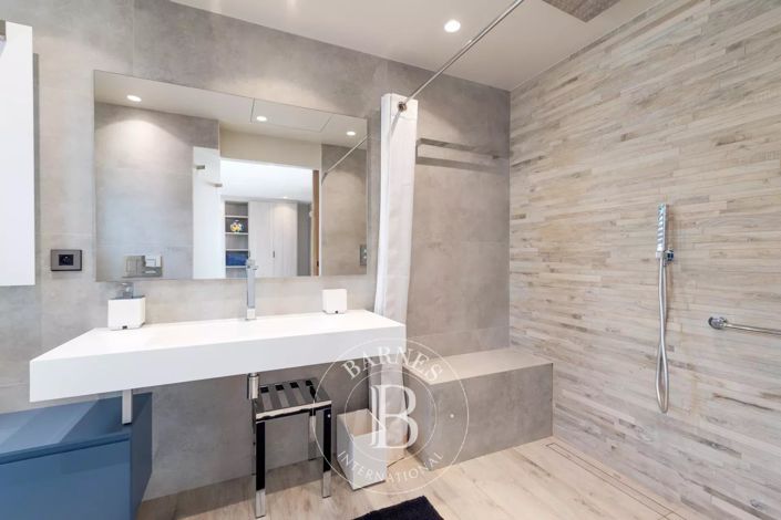 Image No.19-5 Bed House for sale