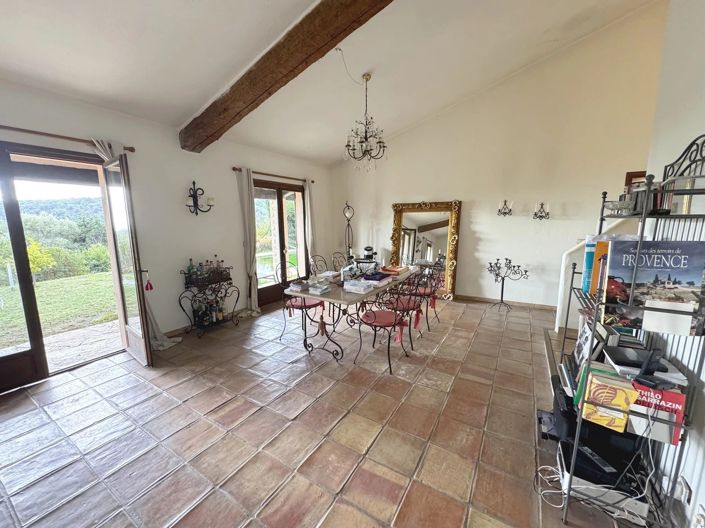 Image No.6-5 Bed House for sale