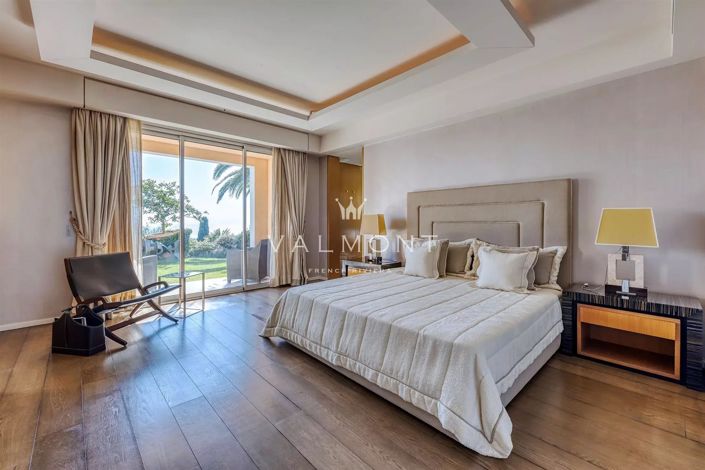 Image No.14-7 Bed House for sale