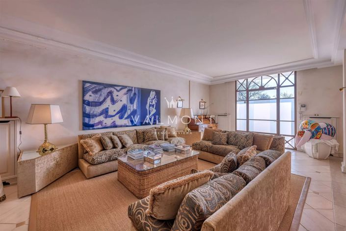 Image No.23-7 Bed House for sale