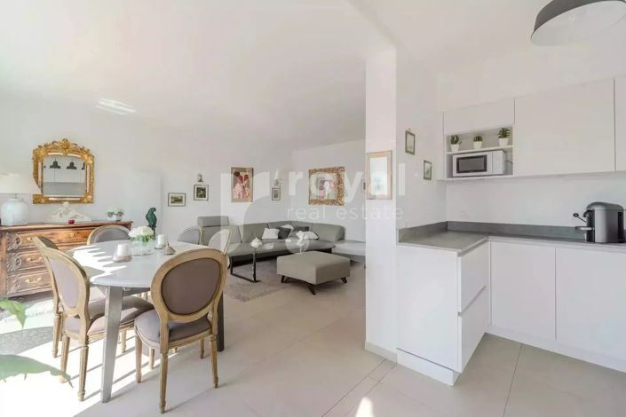 Image No.11-2 Bed Apartment for sale