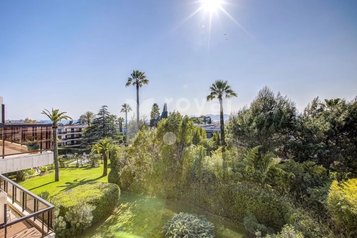 Image No.21-2 Bed Apartment for sale