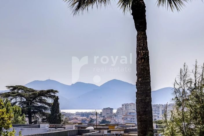 Image No.22-2 Bed Apartment for sale