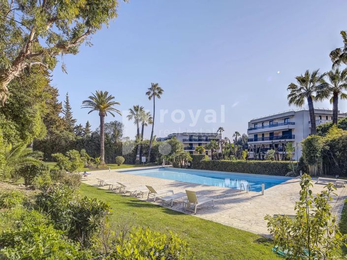 Image No.24-2 Bed Apartment for sale