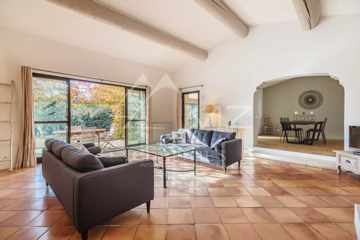 Image No.6-4 Bed House for sale