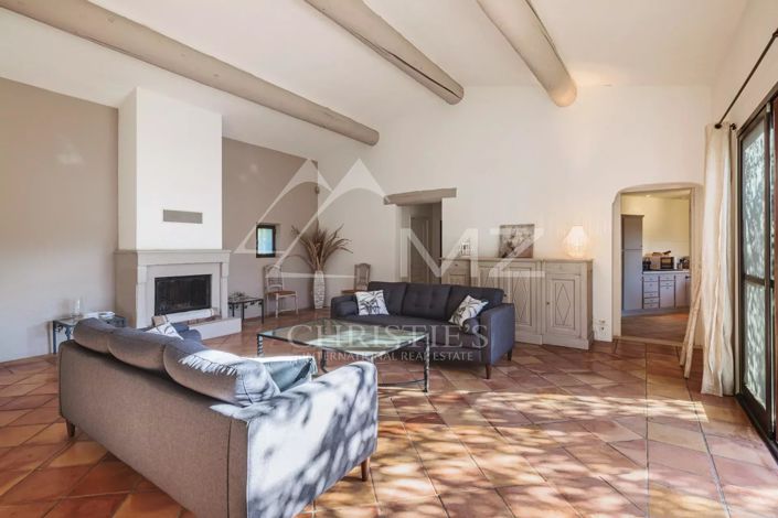 Image No.7-4 Bed House for sale