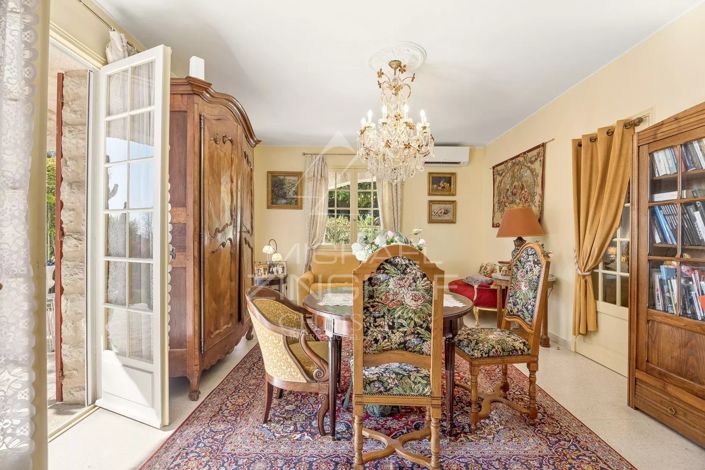 Image No.6-4 Bed House for sale