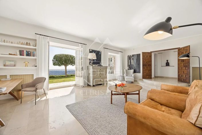 Image No.9-6 Bed House for sale