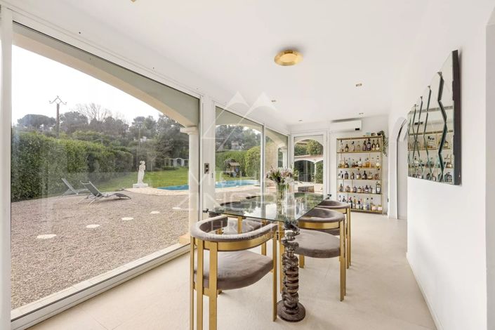 Image No.9-5 Bed House for sale