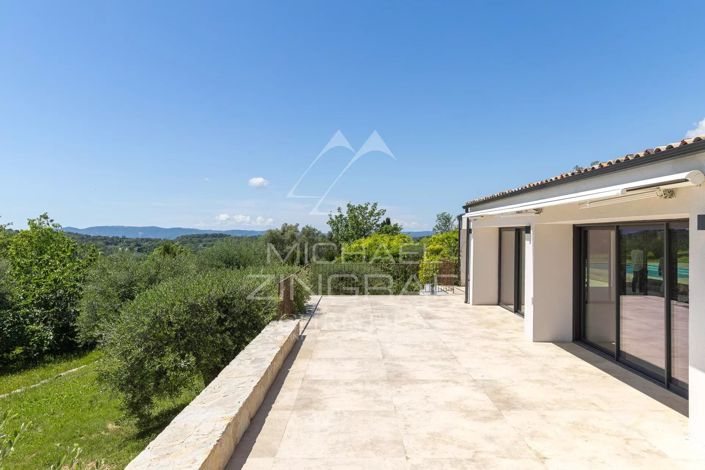 Image No.7-5 Bed House for sale