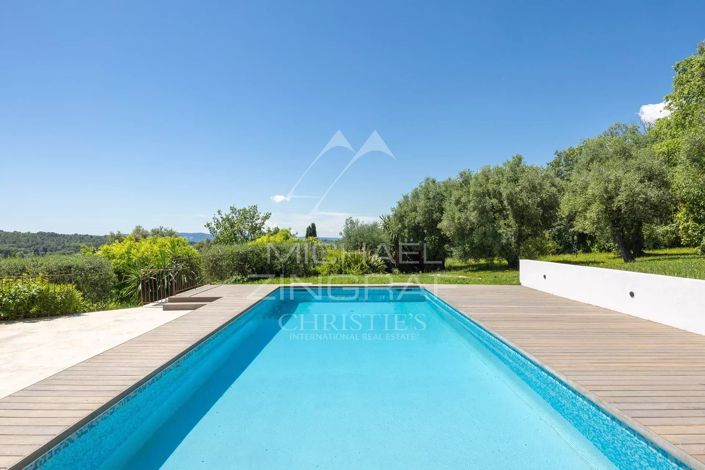 Image No.9-5 Bed House for sale