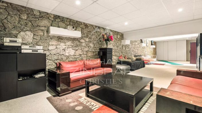 Image No.10-5 Bed House for sale