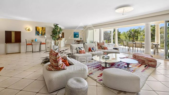 Image No.5-5 Bed House for sale