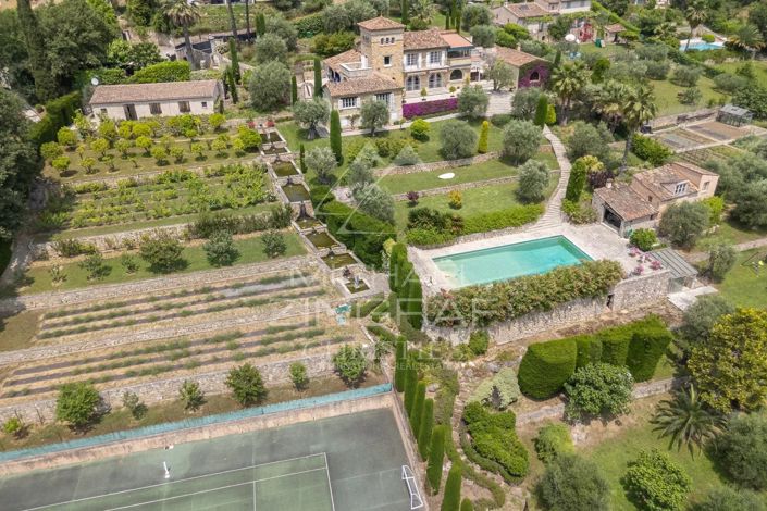 Image No.2-Maison de 6 chambres à vendre à Le Bar-sur-Loup