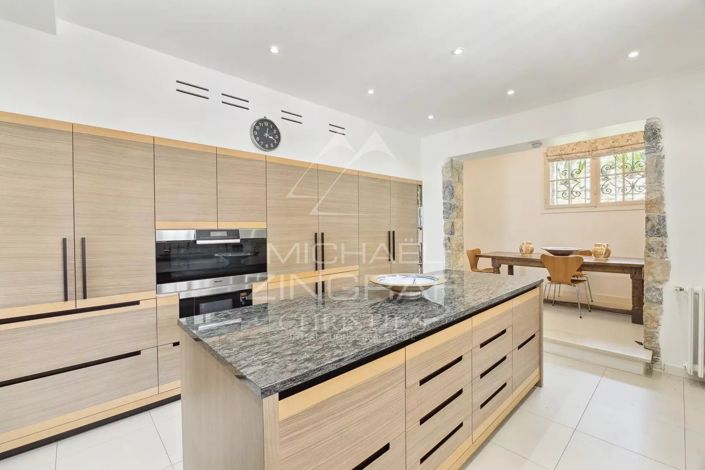 Image No.8-Maison de 6 chambres à vendre à Le Bar-sur-Loup