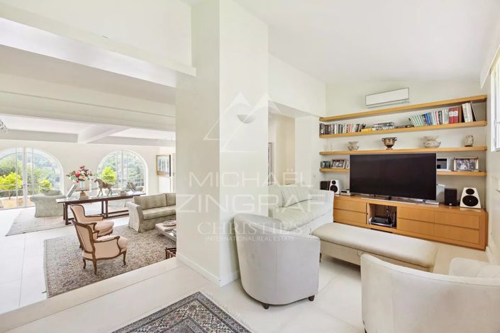 Image No.9-6 Bed House for sale
