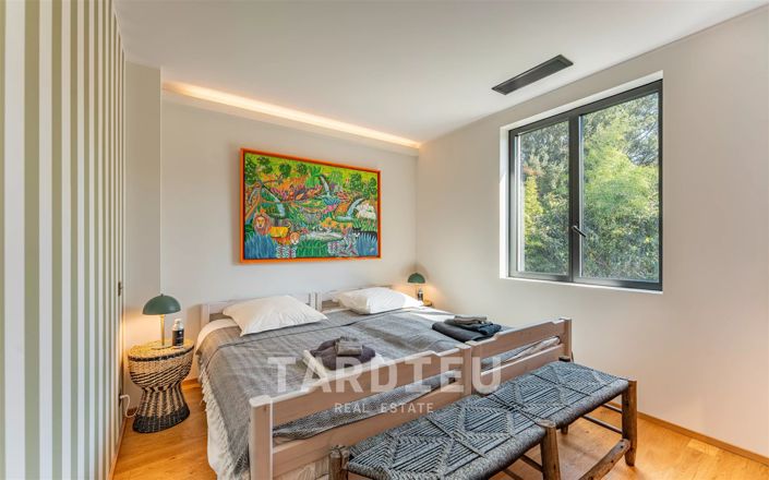 Image No.10-4 Bed House for sale