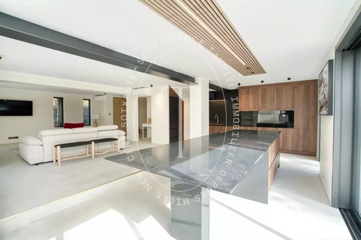 Image No.4-4 Bed House for sale