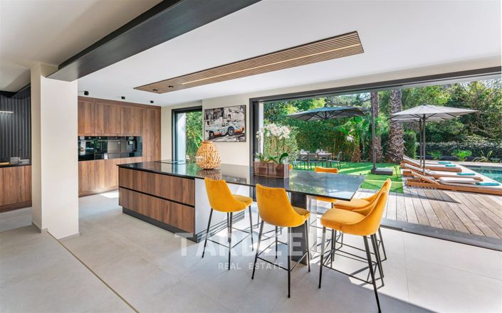 Image No.4-4 Bed House for sale