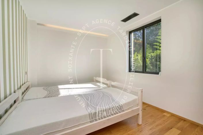 Image No.9-4 Bed House for sale