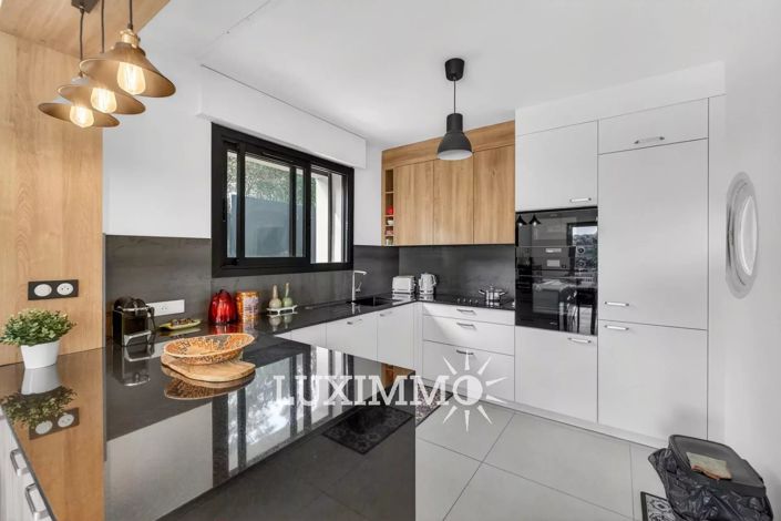 Image No.7-Maison de 5 chambres à vendre à Le Cannet