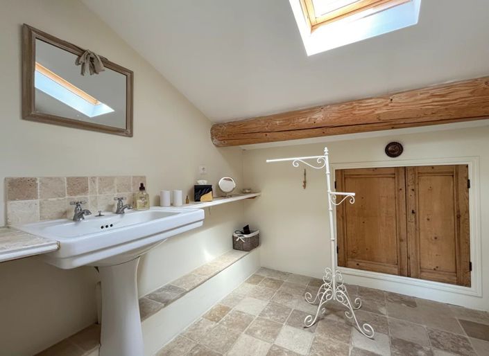 Image No.9-3 Bed House for sale