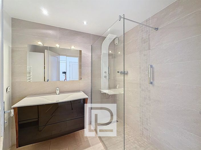 Image No.10-Appartement de 2 chambres à vendre à Le Cannet