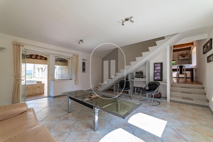 Image No.7-11 Bed House for sale